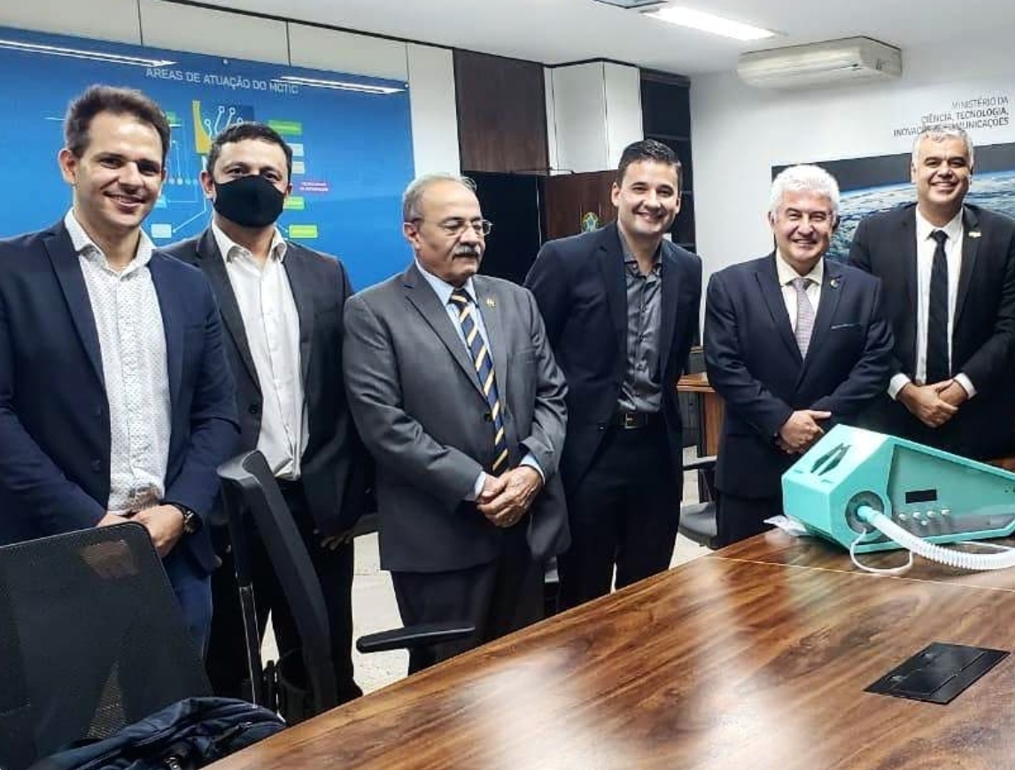Cesar Paloco Junior durante reunião em Brasília sobre o respirador Bold T-20
